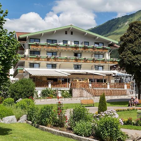 Haller'S Posthotel Riezlern Ngoại thất bức ảnh