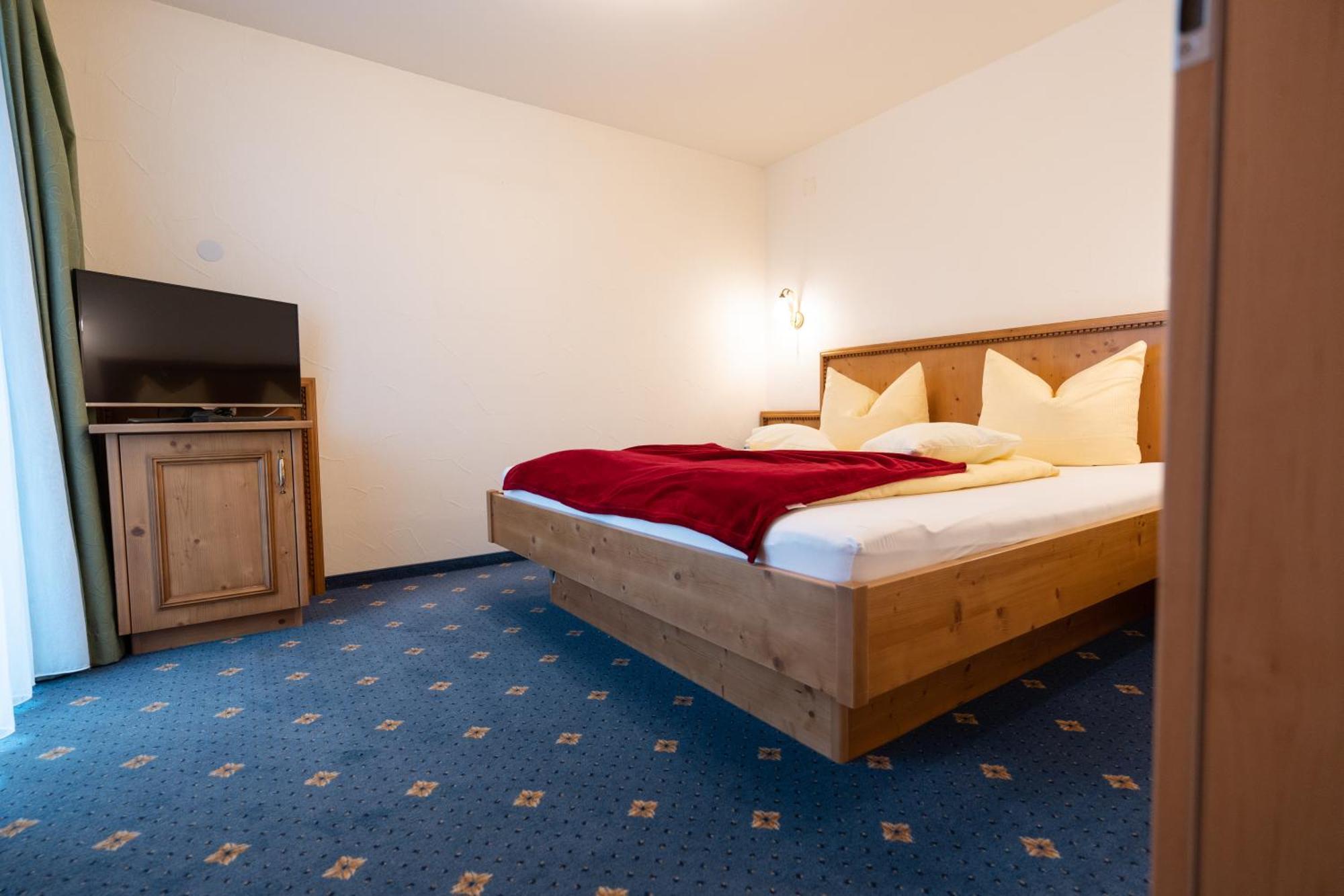 Haller'S Posthotel Riezlern Ngoại thất bức ảnh