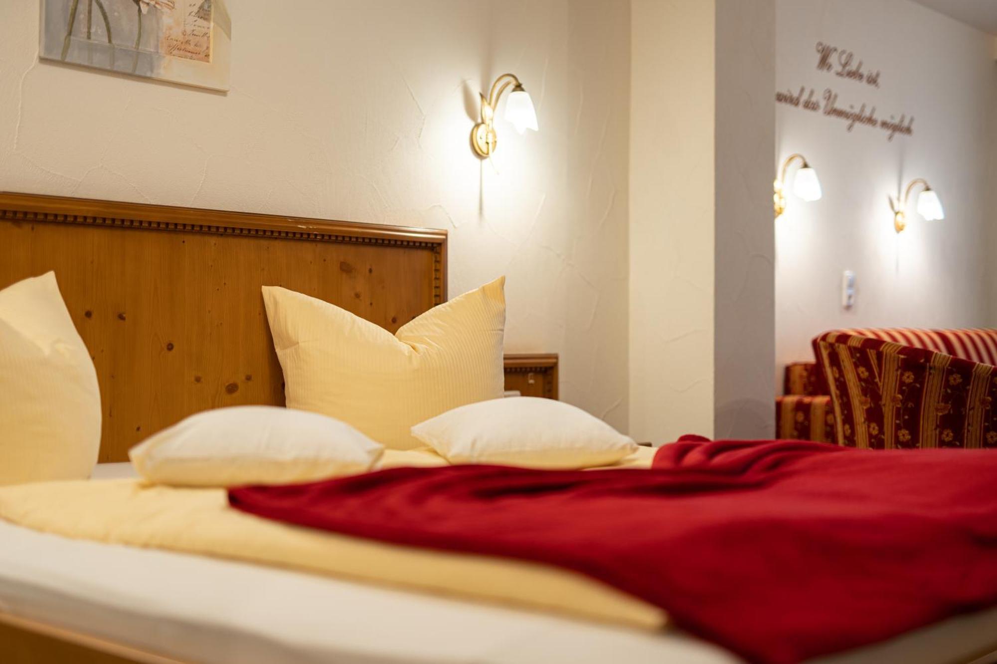 Haller'S Posthotel Riezlern Ngoại thất bức ảnh