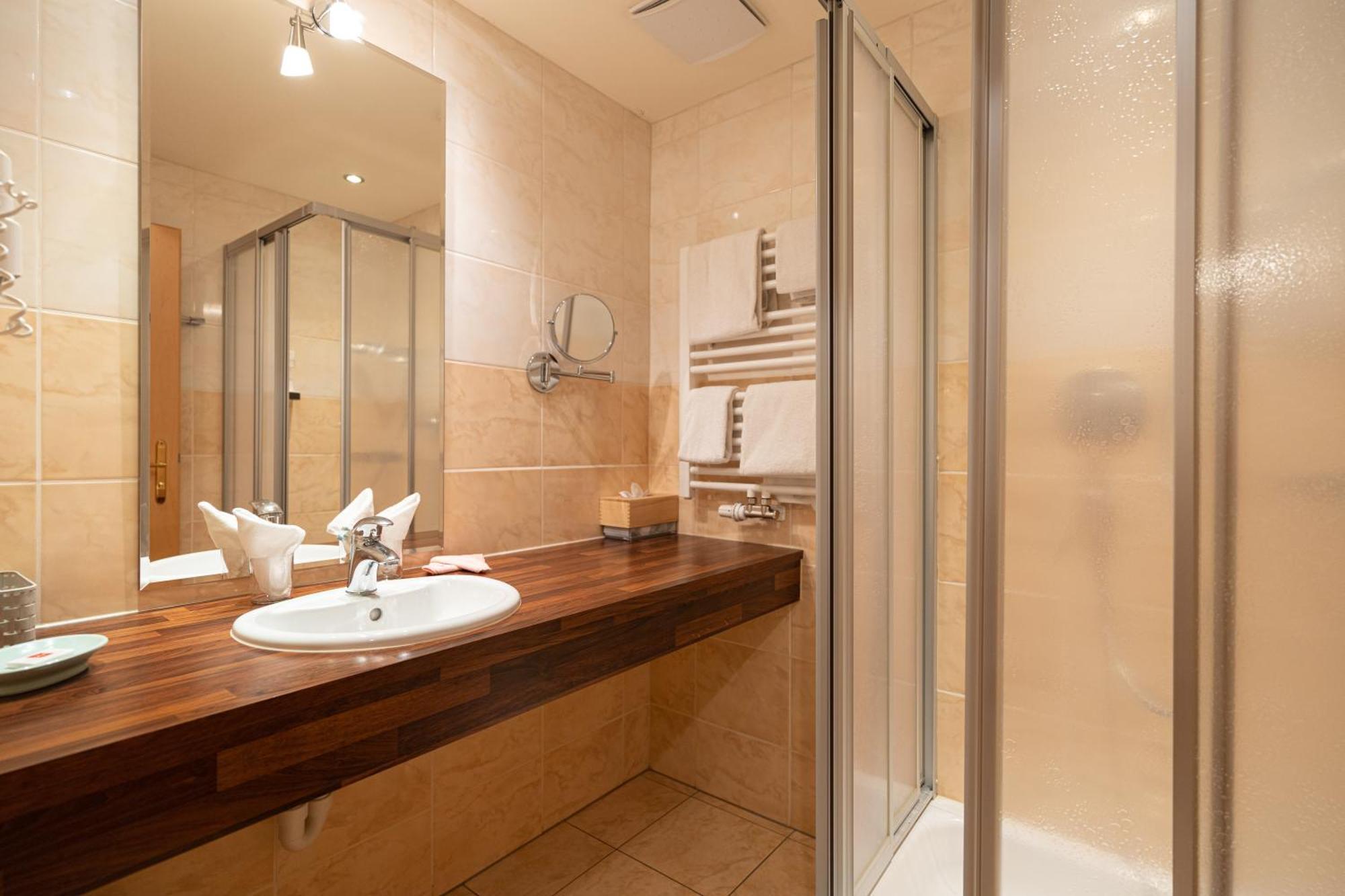 Haller'S Posthotel Riezlern Ngoại thất bức ảnh
