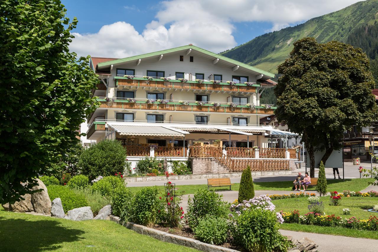 Haller'S Posthotel Riezlern Ngoại thất bức ảnh